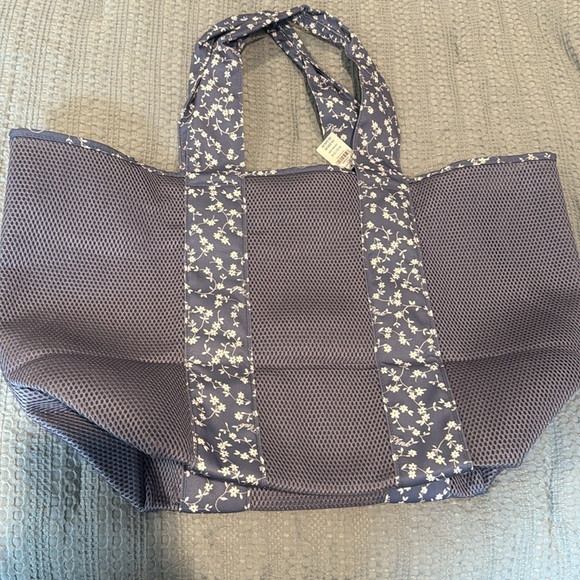 Pink by Victoria’s Secret Blue Mesh Pool Beach Large Tote Bag Blue & Floral NWT - Picture 4 of 7